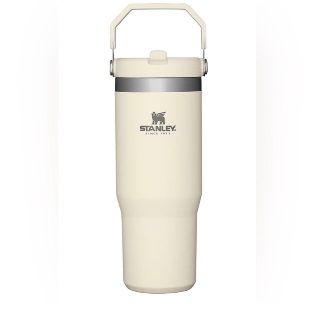NWT Stanley Iceflow Flip Straw 30 oz Tumbler Cream